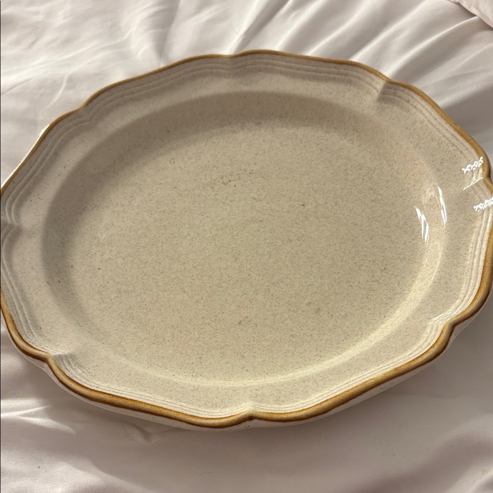 Mikasa Cream Serving Plate with Gold Trim